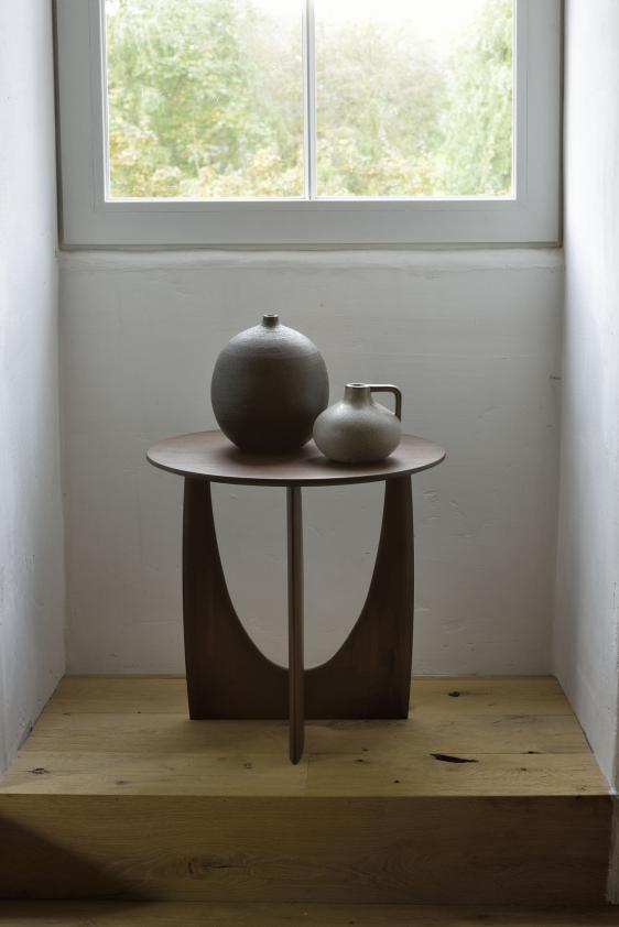 Table d&#039;appoint Geometric en teck - brun, Ethnicraft
