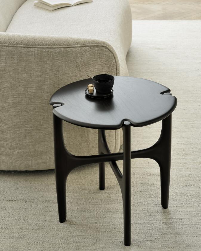 Table d&#039;appoint Polished Imperfect en acajou, Ethnicraft