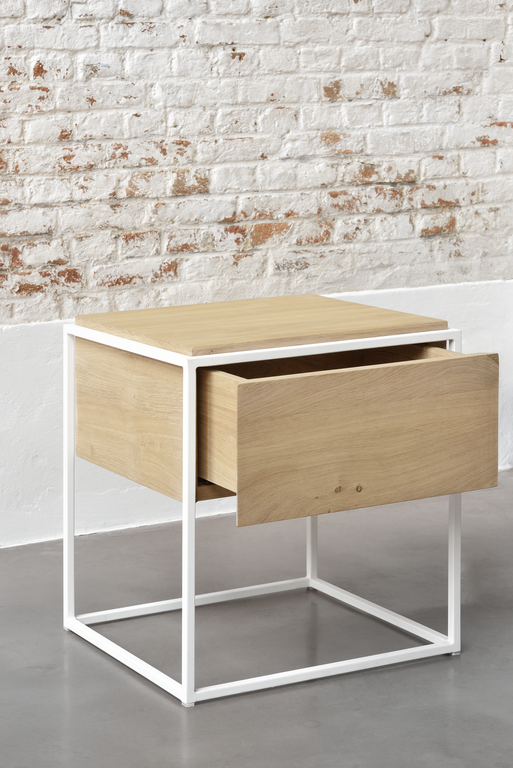 Table de chevet Monolit en chêne - 1 tiroir - métal noir, Ethnicraft