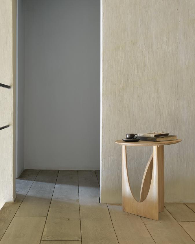 Table d&#039;appoint Geometric en chêne, Ethnicraft
