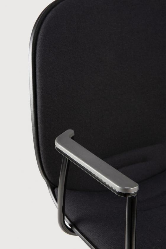 La chaise de bureau RBM Noor - avec accoudoirs - noire, Ethnicraft