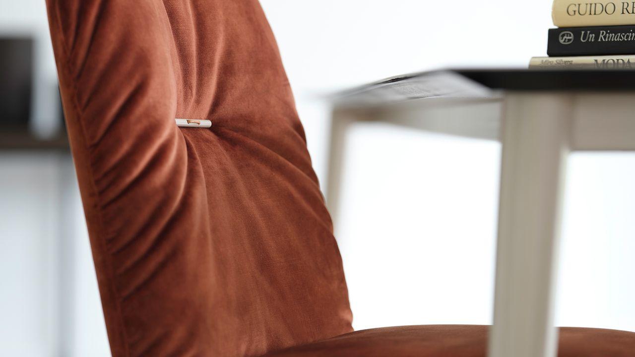 Chaise Aura piétement métallique, Mobitec