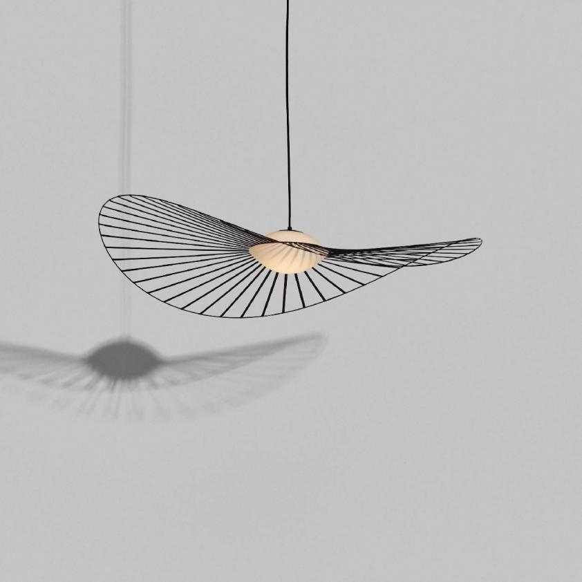 Lustre Nova, Petite Friture