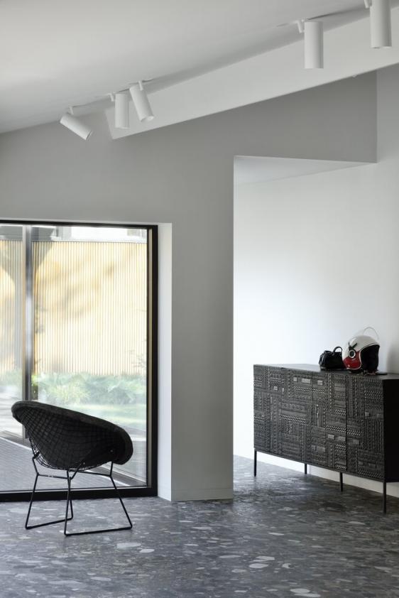 Buffet Tabwa en teck noir 3 portes, Ethnicraft