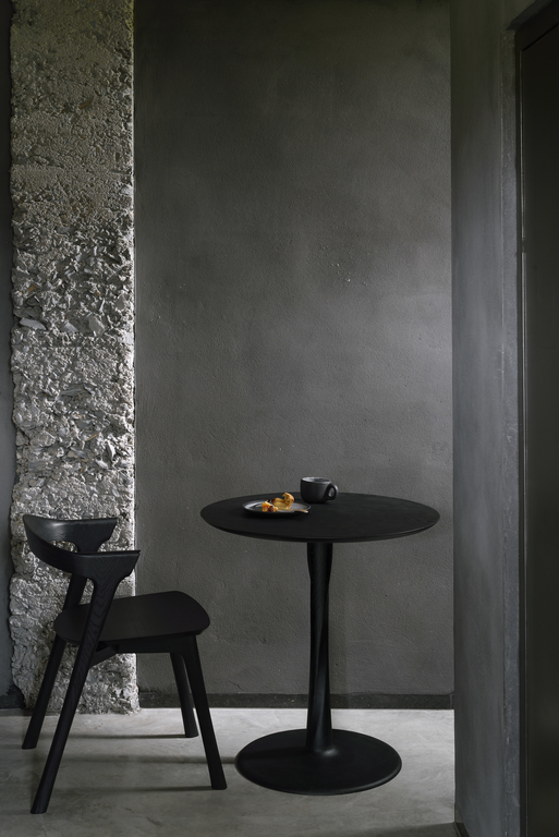 Table en chêne noir Torsion, Ethnicraft