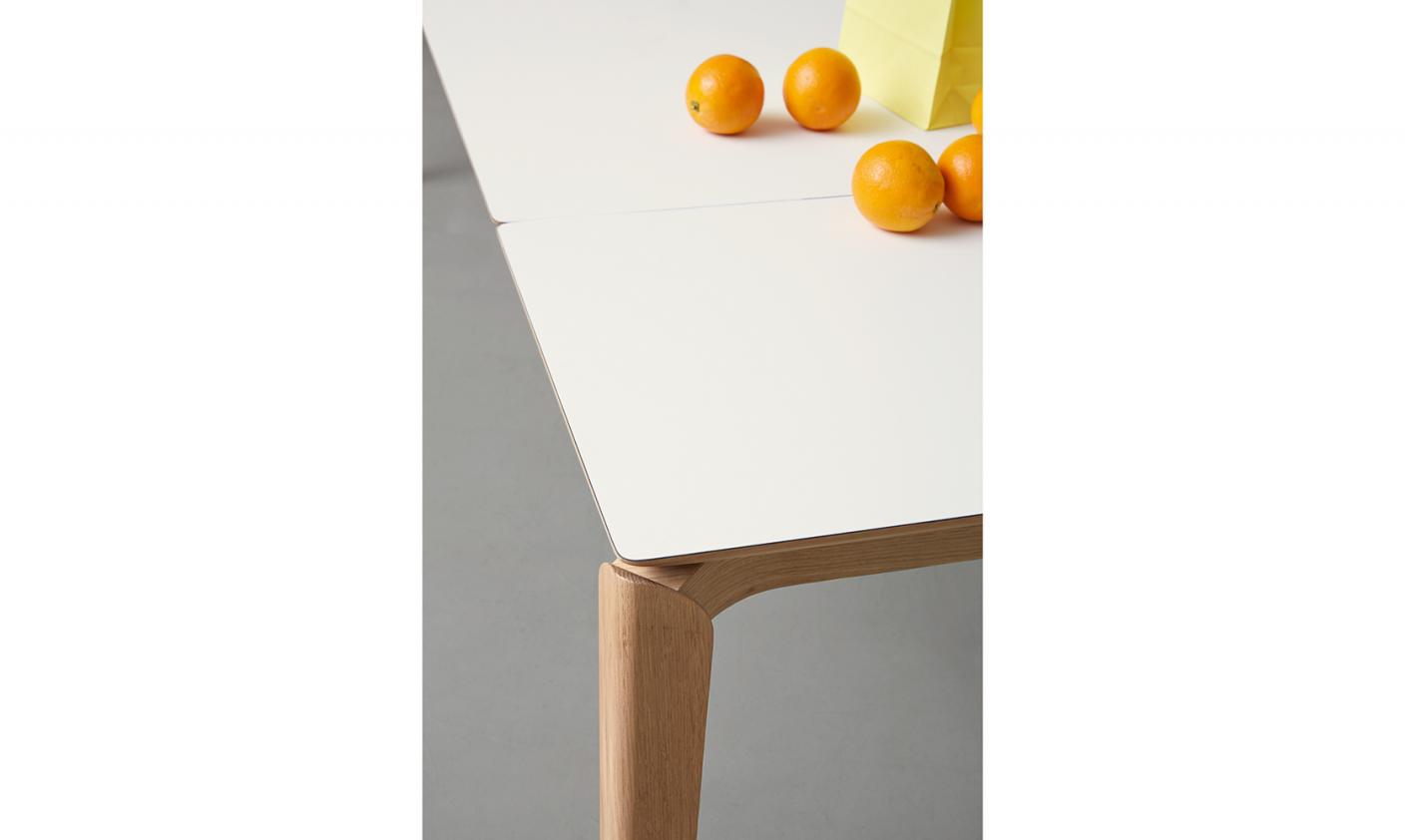 Table à allonge Touché, Sculptures jeux