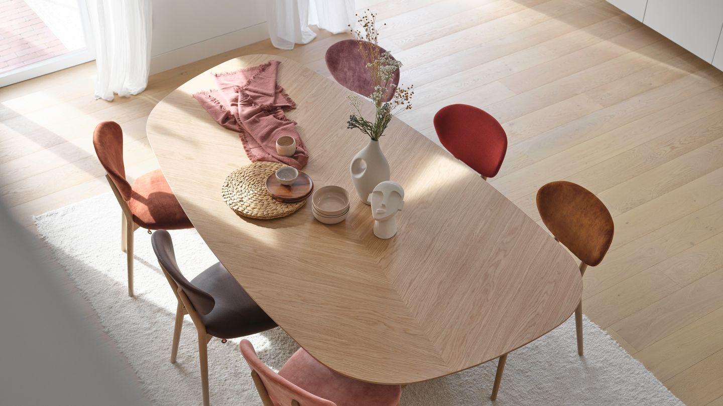 Table Dolmen avec un plateau finition point de hongrie, Mobitec