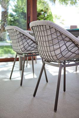 Chaise Canasta, Musola
