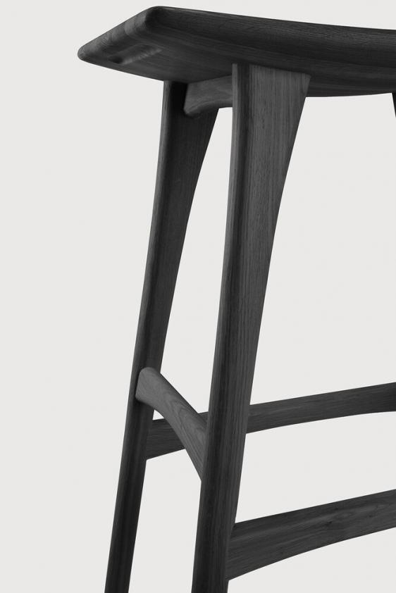 Tabouret de bar Osso en chêne noir vernis H80, Ethnicraft