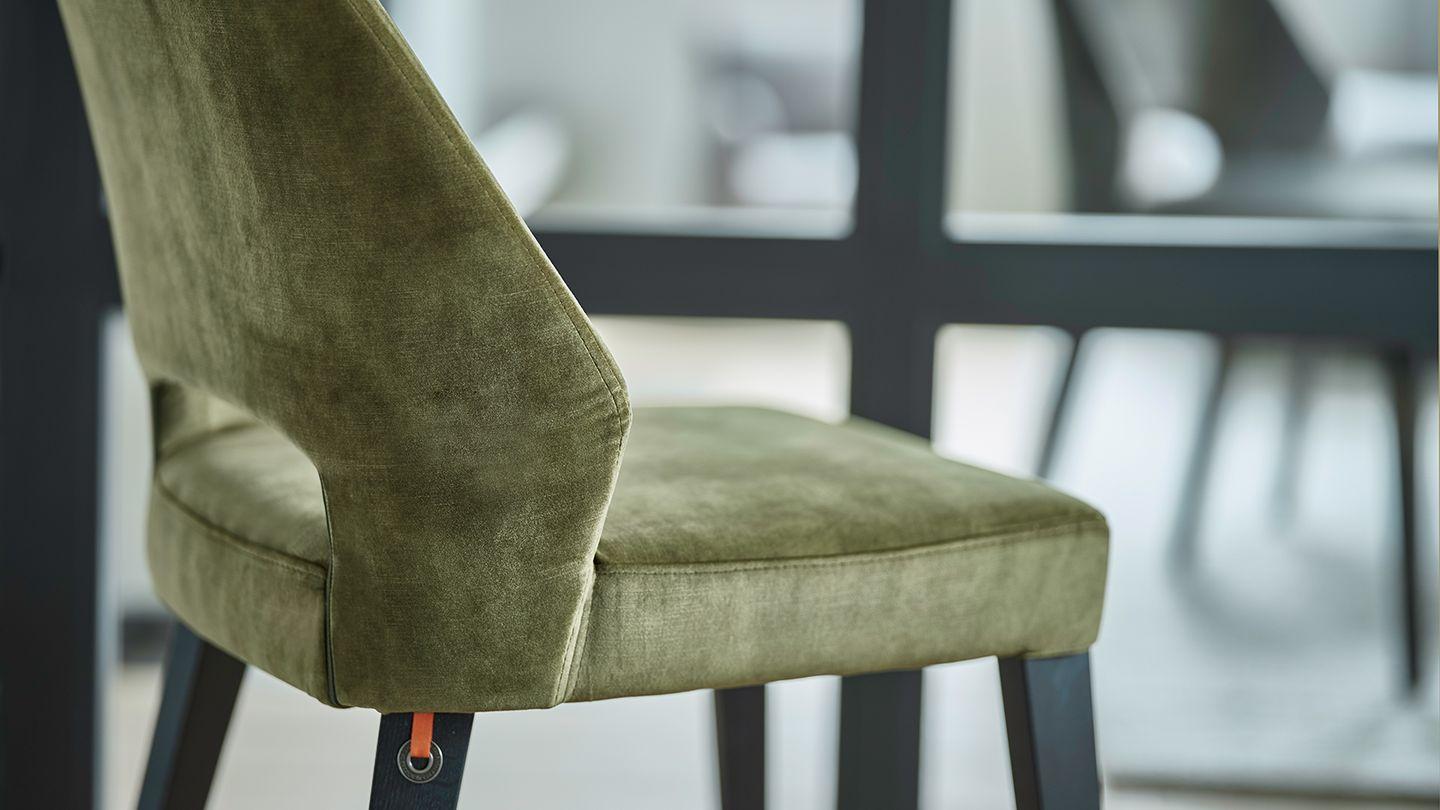 Chaise Lena, Mobitec